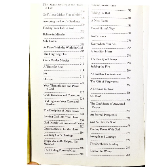 Moments of Peace in the Presence of God - Hardcover Devotional Book - 384 pages - Picture 5 of 13